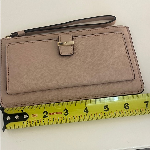 Kate Spade Blush Leather Wallet Wristlet - Picture 3 of 4